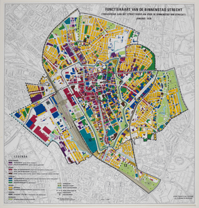 217128 Plattegrond van de binnenstad van Utrecht met omgeving, met aanduiding in kleuren de diverse functies ...